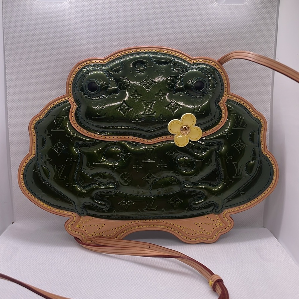 Limited Edition Louis Vuitton Conte de Fees Frog Crossbody - Picture 12 of 14
